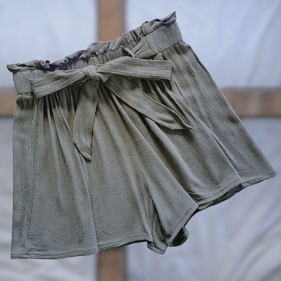 SHEIN Army Green Essnce Paperbag Waist Belted Shorts size S - Picture 6 of 11